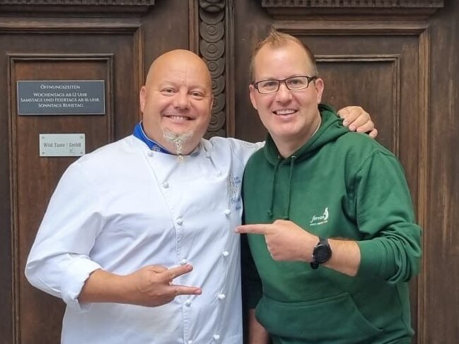 Thilo Hanke und Ralph Marko vor dem Braustüb'l in Darmstadt Thilo Hanke und Ralph Marko vor dem Braustüb'l in Darmstadt